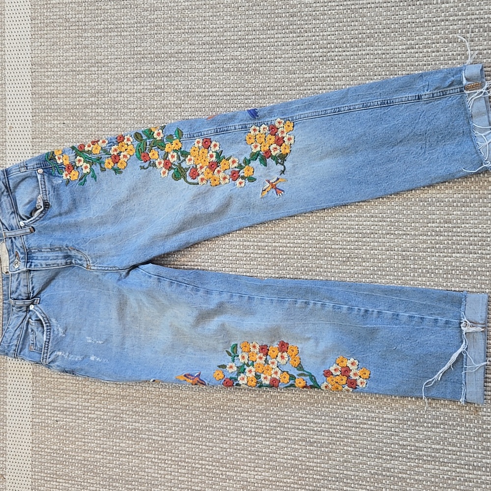 Free People Jeans Size 26 Embroidered Hummingbird Floral Jeans - Picture 2 of 6